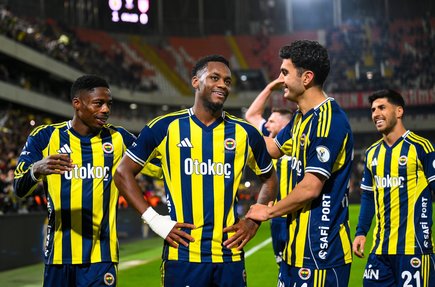 Fenerbahçe finalde