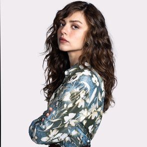 Yaban Çiçekleri | Kadro | Ela Ataman