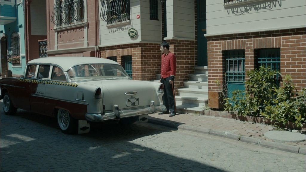 Karadayı'nın Unutulmaz Klasik Otomobilleri