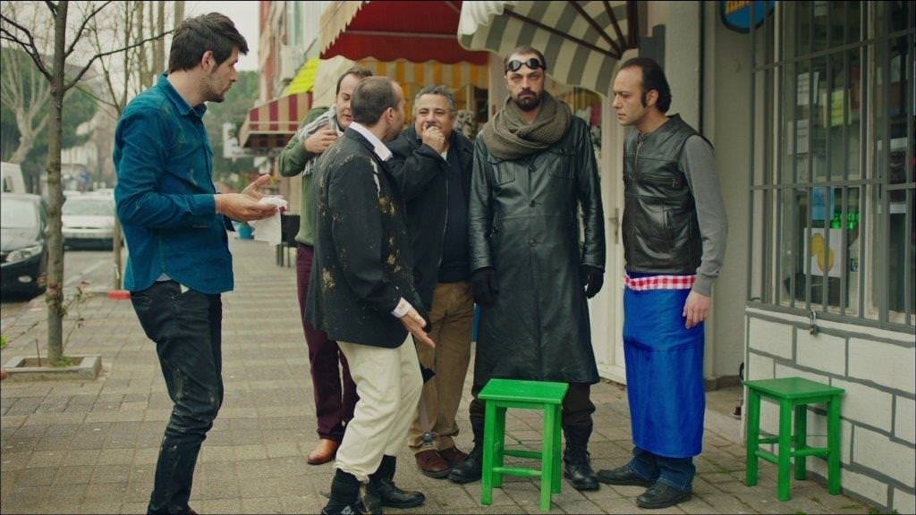 Mutlu Ol Yeter 1. Bölüm replik galerisi