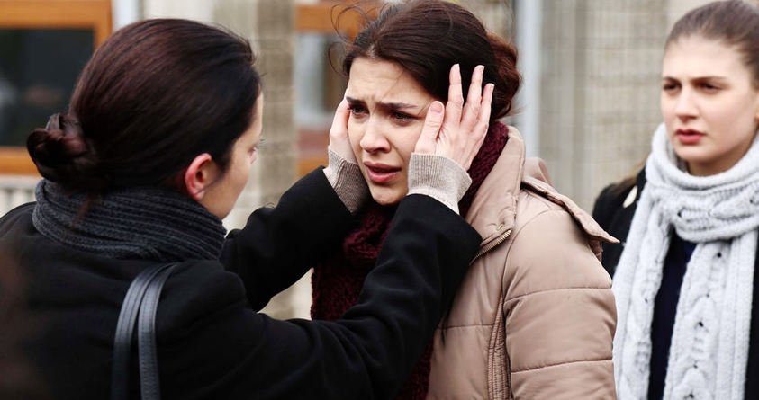 Kırgın Çiçekler yine zirvede!