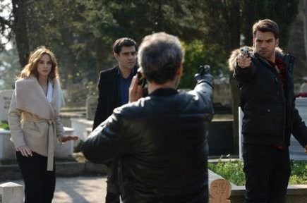 Son karar Elif’in! 17.bölüm foto galeri