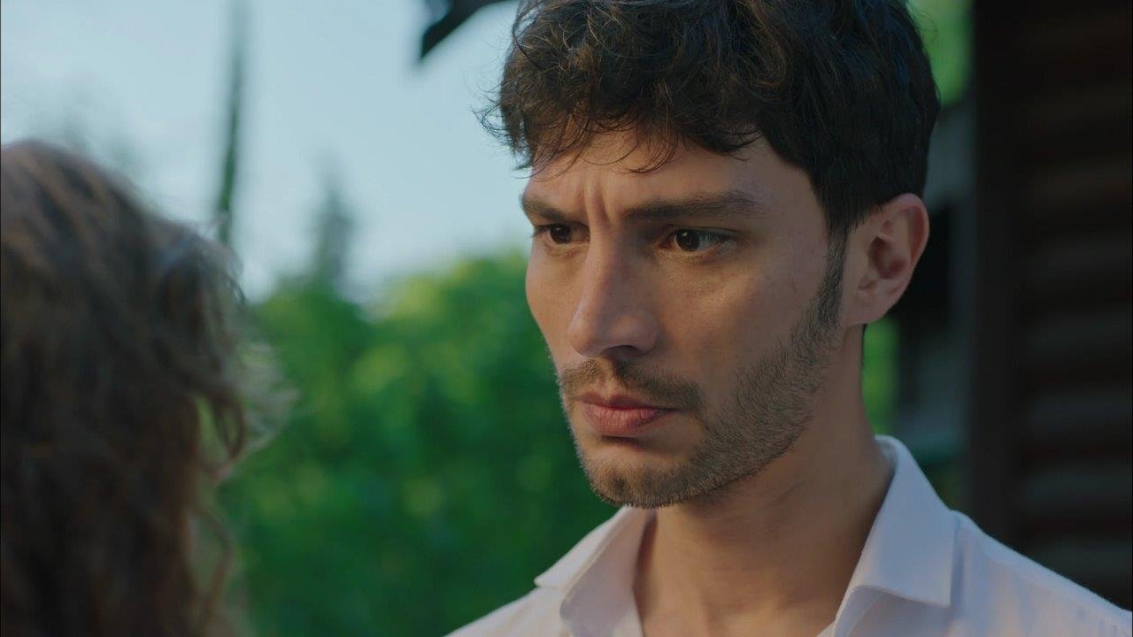 “Kazıyorum aklıma, ruhuma, kalbime unutmamak için.”