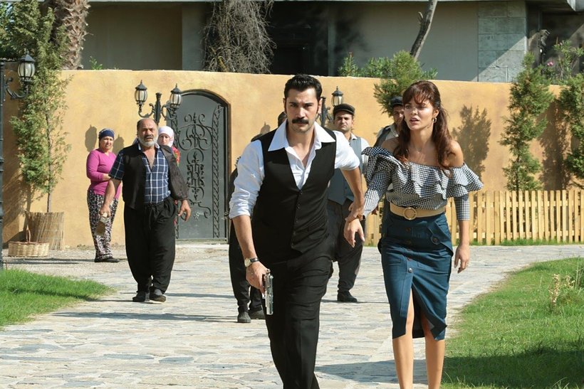 Züleyha aşkı ve anneliği arasında kalıyor