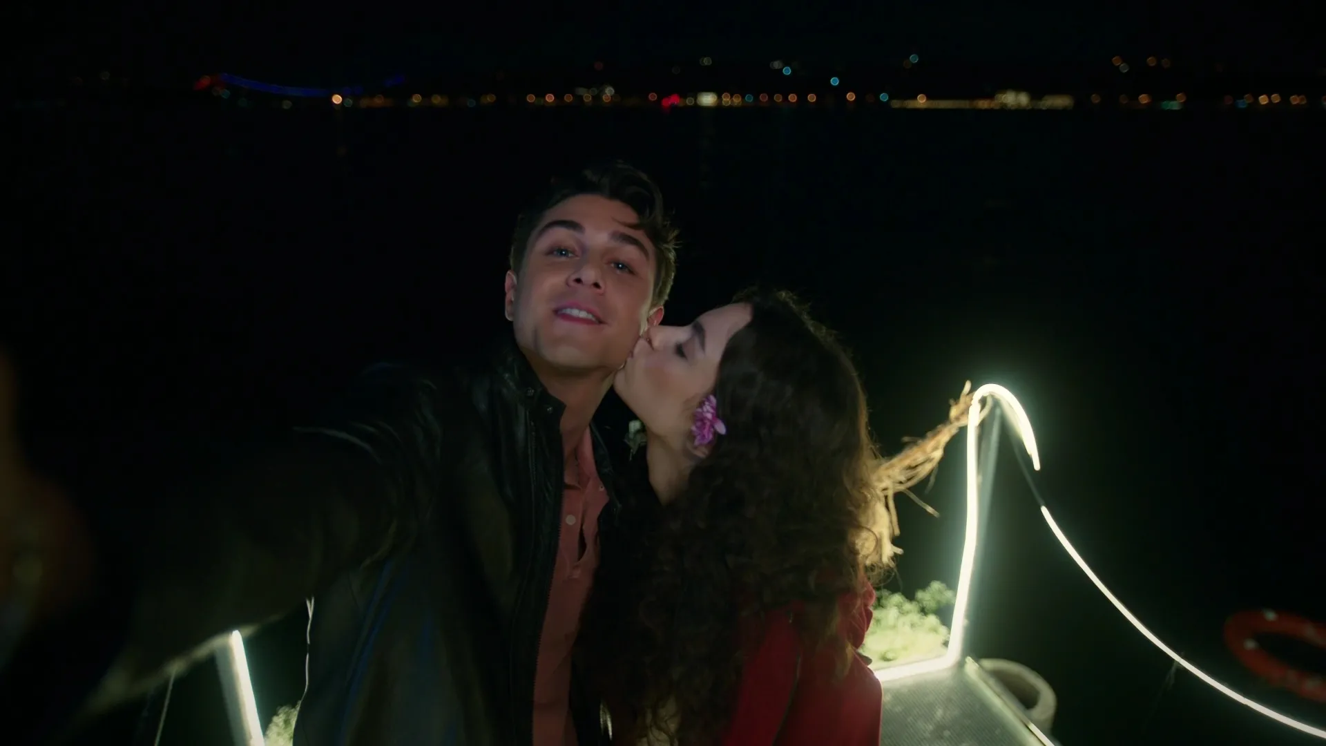 Asiye Rasmlari Kardeşlerim | Doruk ve Asiye’nin romantik anlarında neler yaşanacak?💗