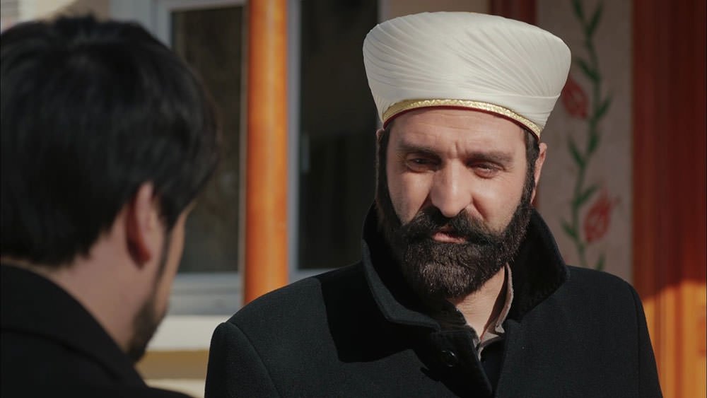 Kertenkele 25. bölüm replik galerisi