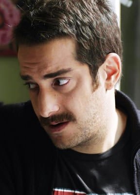 Enis Arıkan  kimdir? Enis Arıkan  Biyografisi