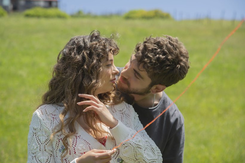 Buse Meral'den ukulele performansı