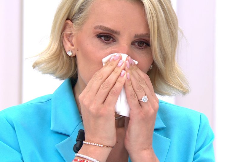 Esra Erol'da baba - oğul buluşması! Esra Erol'un duygulandığı anlar...