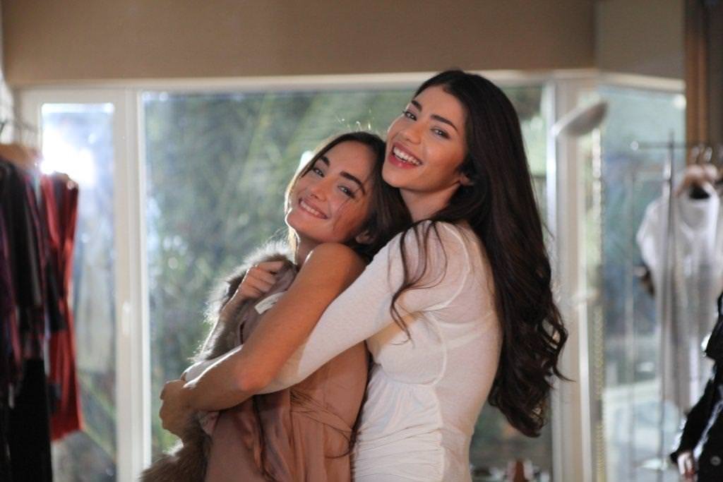 Eva ve Felicia fotoğrafları