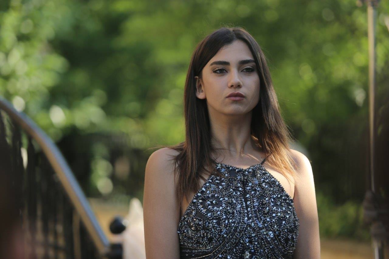 100 karede 100 bölüm