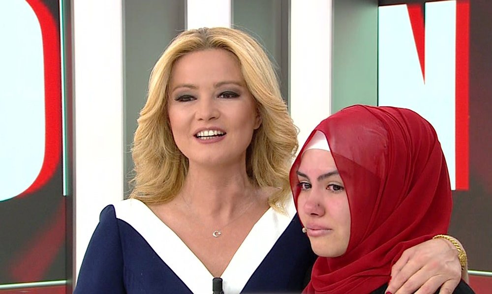 muge-anli-ile-tatli-sert