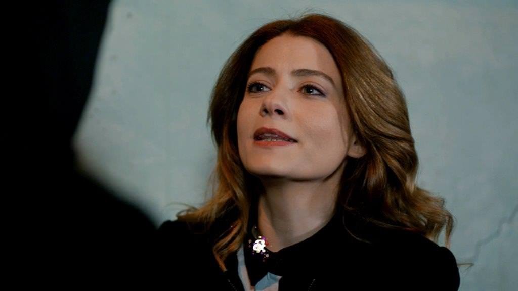 Zehra, Kara Faruk’la Buluşuyor (Kertenkele 13. Bölüm)