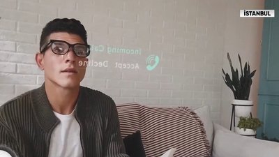 Biri bizi izliyor