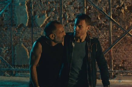 Bu Şehir Arkandan Gelecek