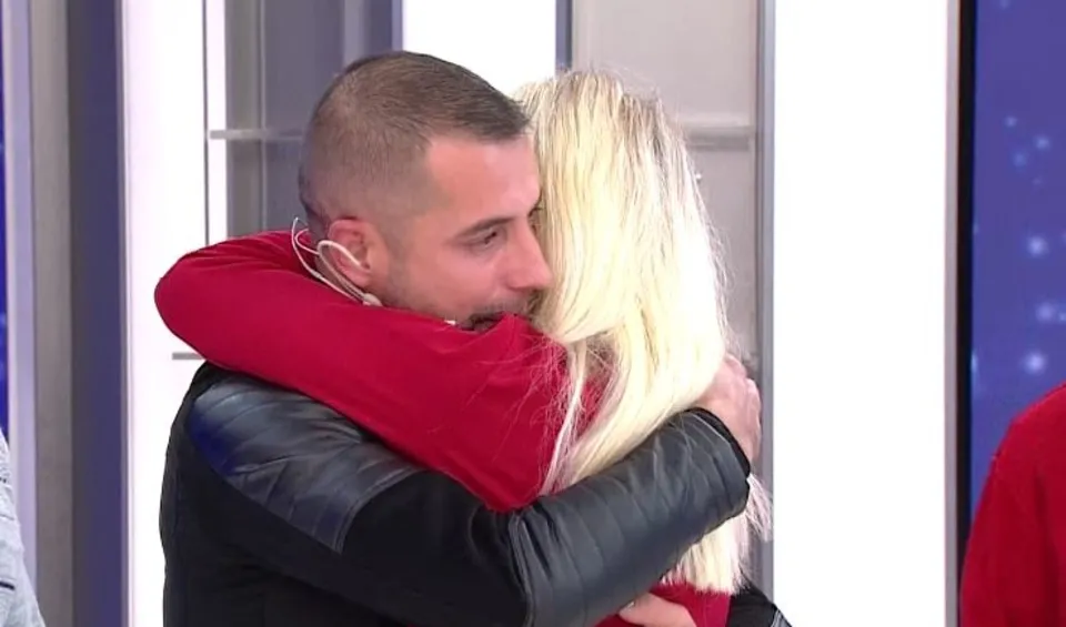 Hatice Hanım 36 yıl sonra kardeşleriyle buluştu!