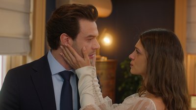 Onur, kalbini Zeynep’e açıyor!