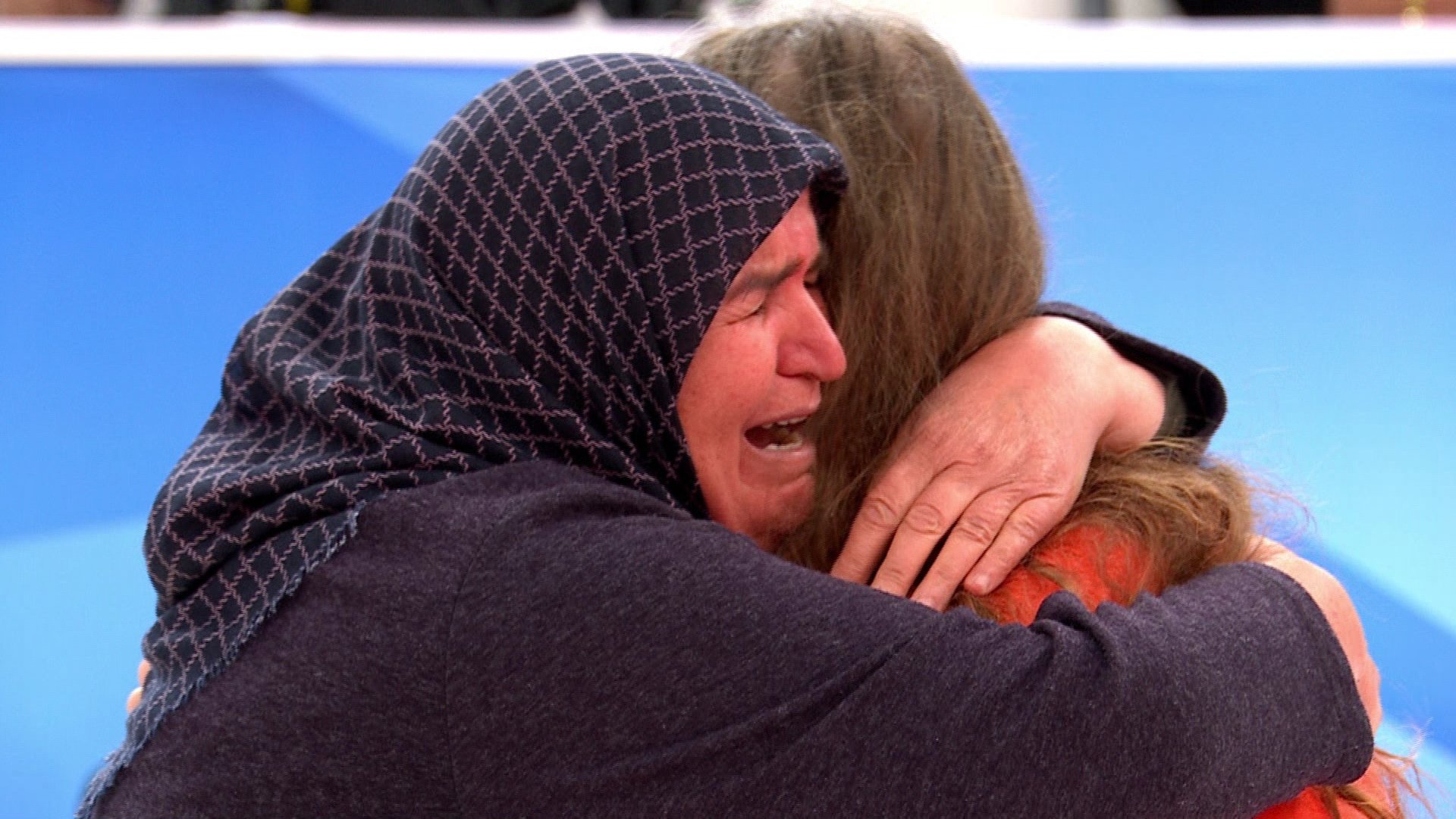 Böyle açıklama görülmedi. "Çok dersim var bitiremem, evleneceğim"  diyen Şahinde Karakılıç evine dönecek mi?