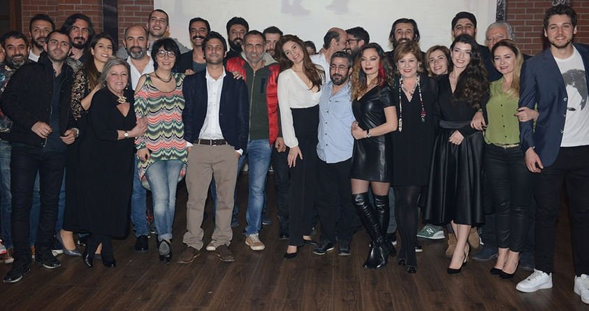 Kehribar'ı tüm ekip birlikte izledi