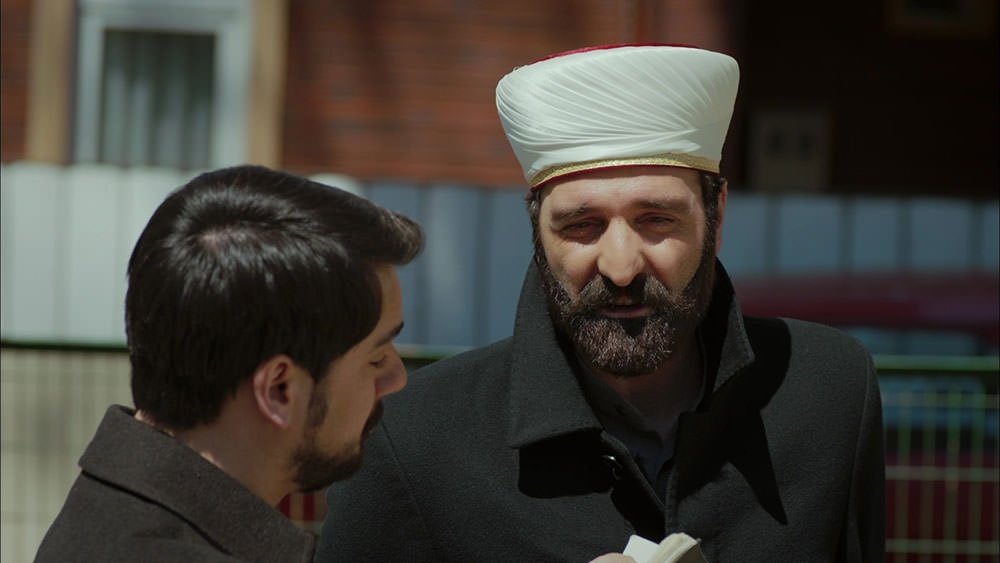 Kertenkele 26. bölüm replik galerisi