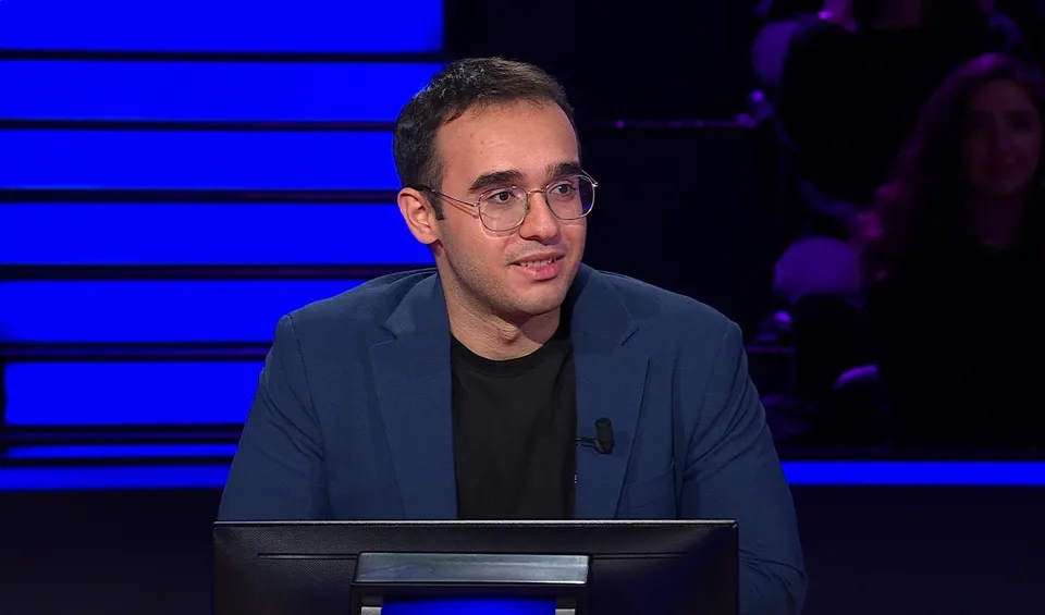 O soruda çift cevap jokerini kullandı!