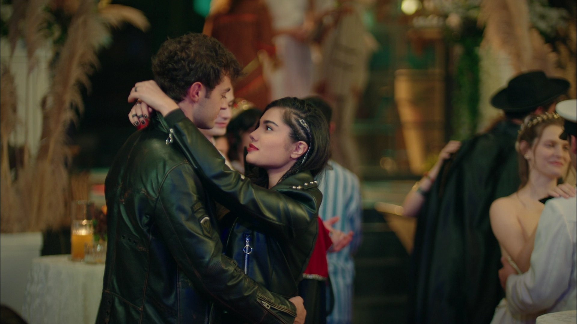 Şok ayrılıklar... SüsÖM, AsDor, AyBer