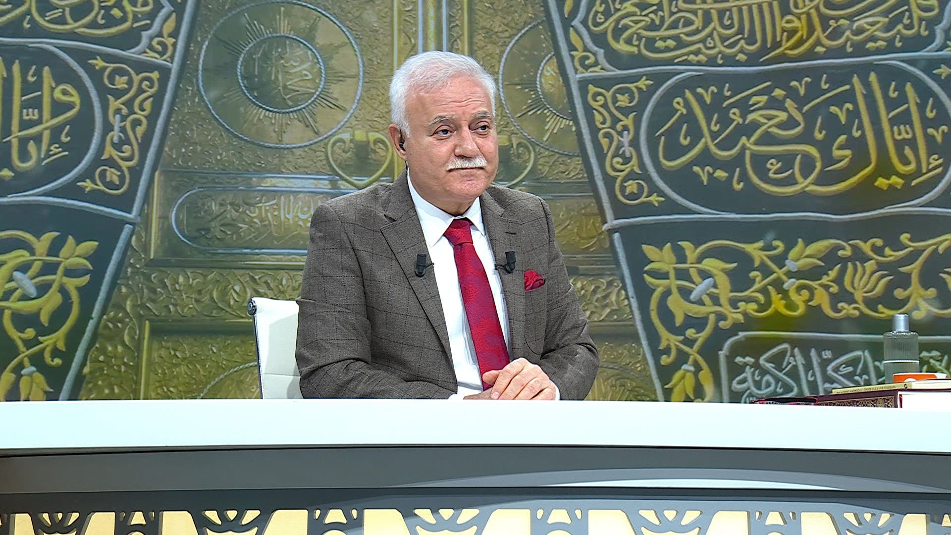 Nihat Hatipoğlu'ndan, Peygamberimizin anne hakkı ve sevgisi üzerine sözleri...