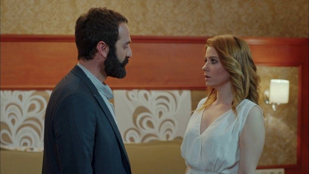 Kertenkele 32. bölüm replik galerisi