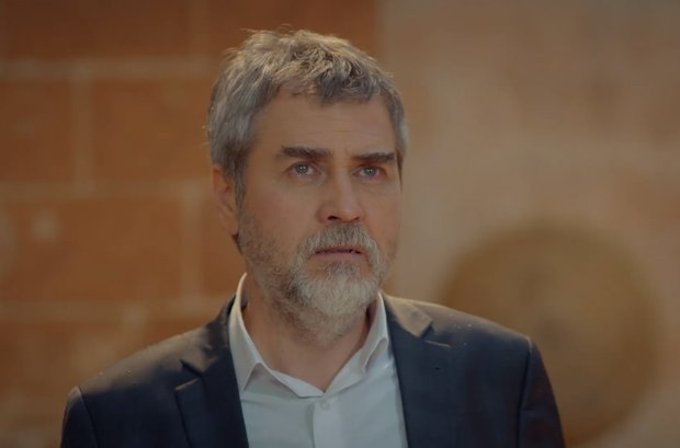 Hazar Şadoğlu kimdir? Serhat Tutumluer - Hercai