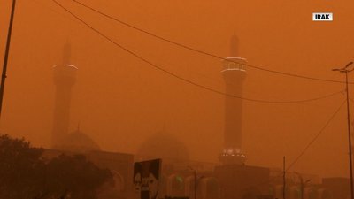 Irak’ı kum fırtınası vurdu