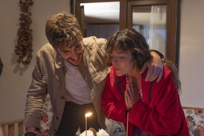 Buse Meral'e doğum günü sürprizi