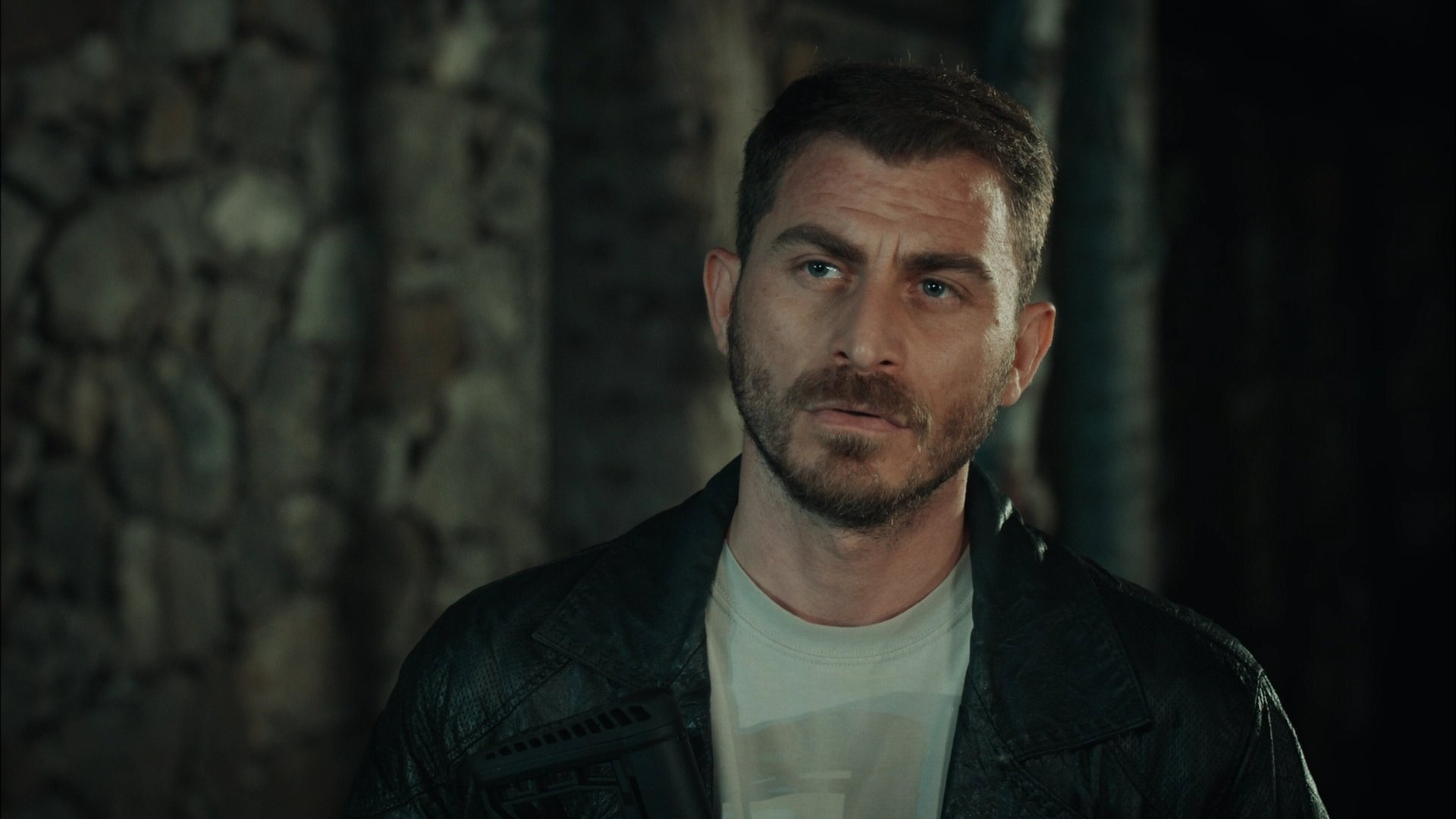 Herkes onu merak ediyor. Ben Bu Cihana Sığmazam Azamet kim? 