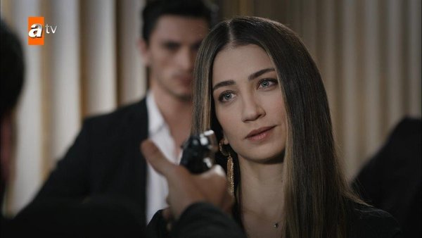 EDHO Ömür Façalı kimdir? Ceren Benderlioğlu kimdir? - atv