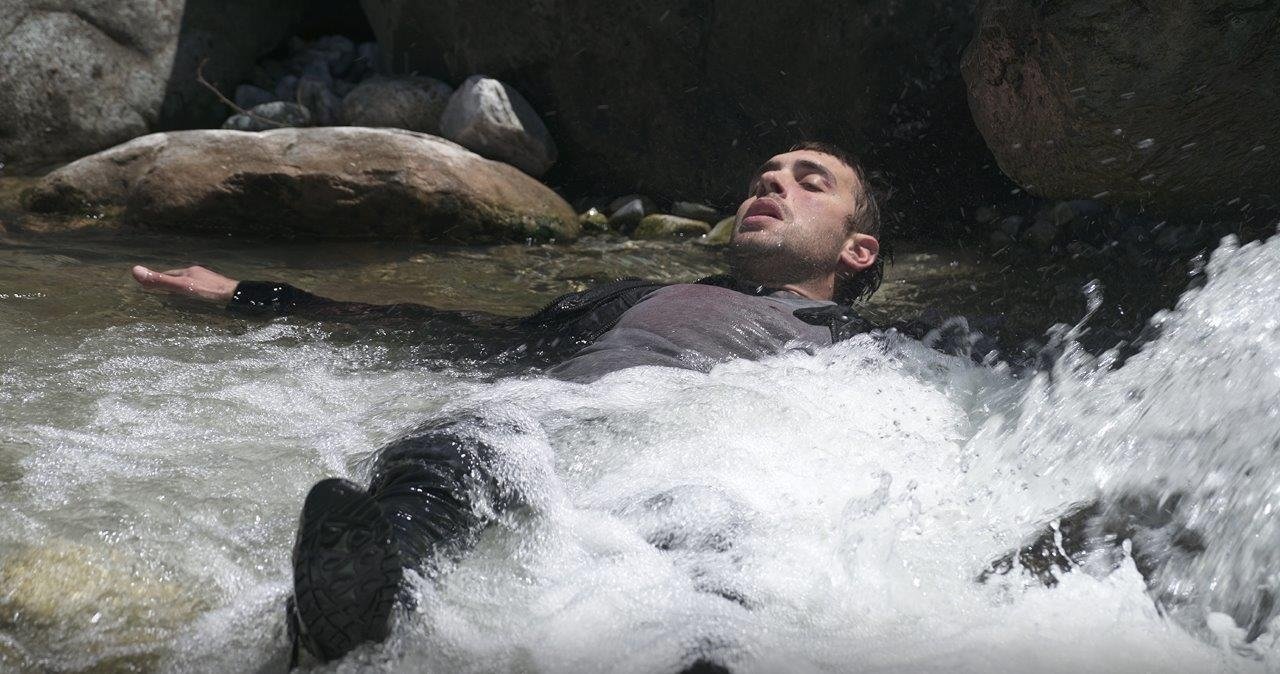 100 karede Sen Anlat Karadeniz