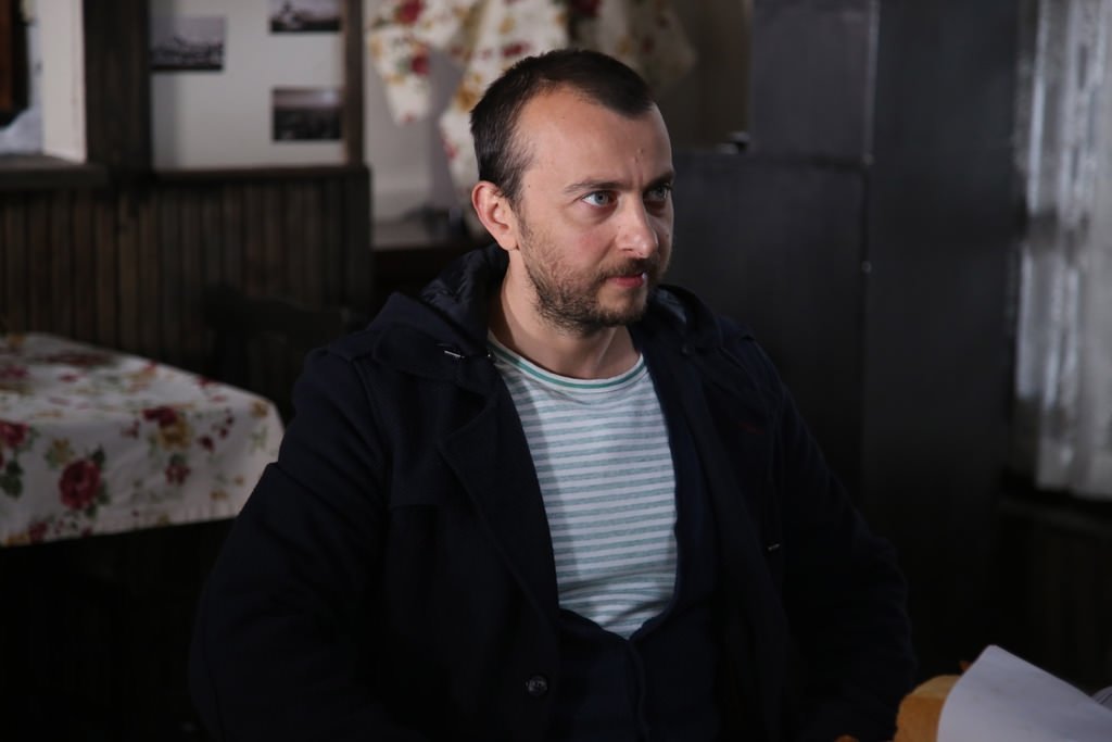 Tek lafıyla uçak düşürdü! 4. bölüm fotogalerisi