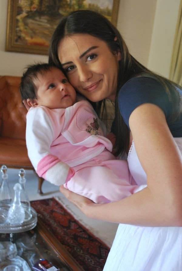 Özlem Yılmaz fotoğrafları