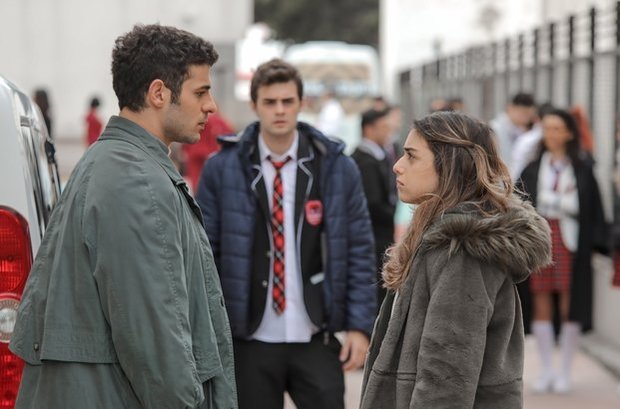 Melisa, Kadir ve Ömer arasındaki aşk üçgeni...