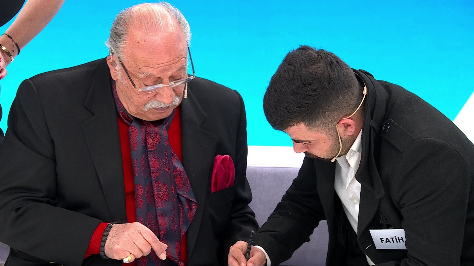 Canlı yayında 60 bin TL'lik protokol...