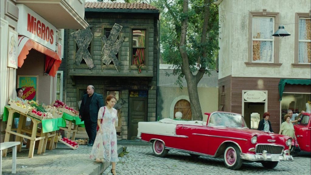 Karadayı'nın Unutulmaz Klasik Otomobilleri