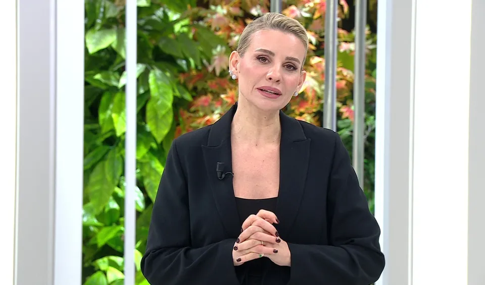 Esra Erol’da