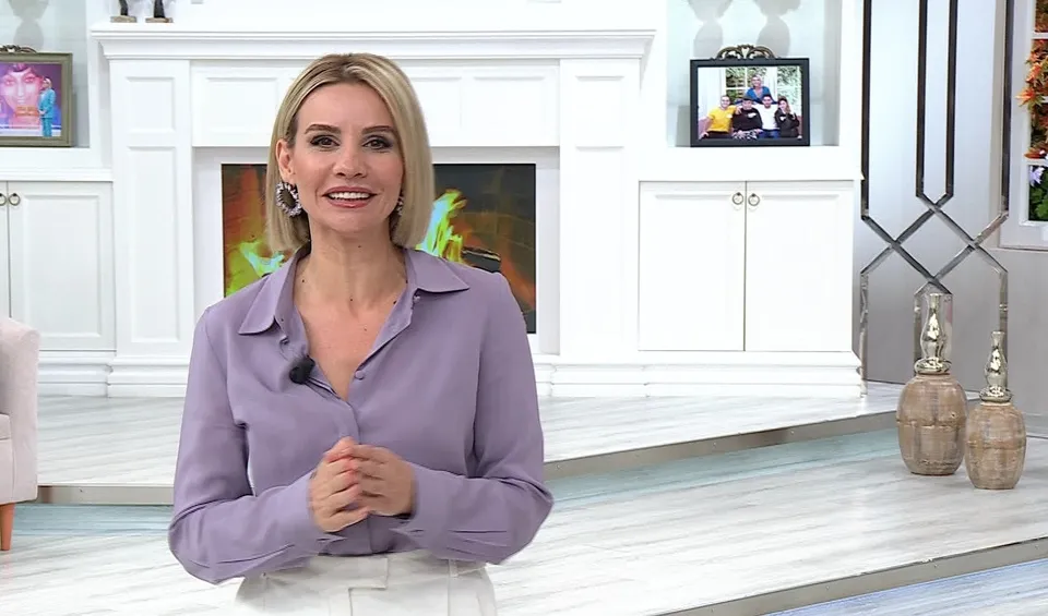 Esra Erol’da