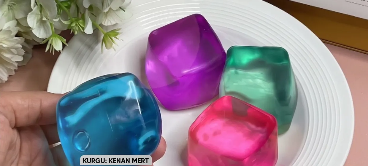 Oyuncak patladı, eli ve ayağı yandı