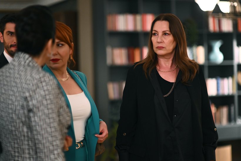 Güzide ve Mualla karşı karşıya geldi