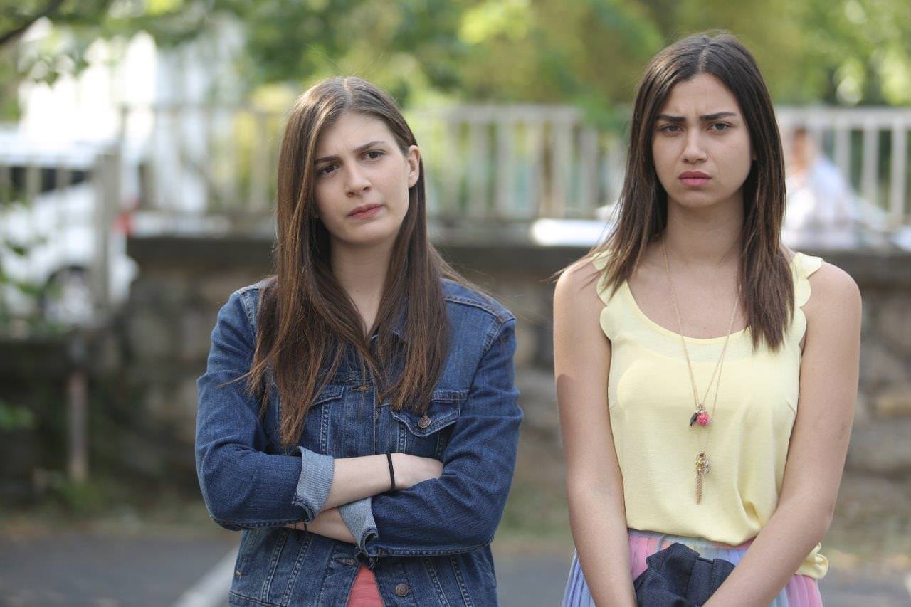 100 karede 100 bölüm