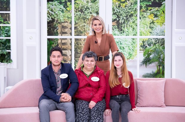 Esra Erol'da 18 yıl sonra ailesine kavuştu