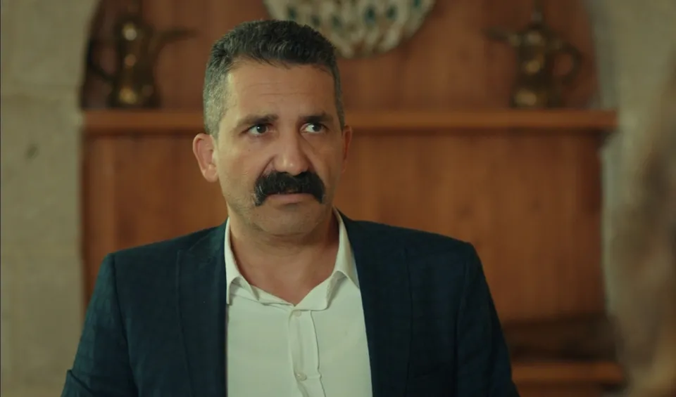 Cemal, Safiye’ye yalan söylüyor!