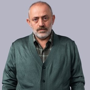 Hilmi Özçelik kimdir? Hilmi Özçelik Biyografisi