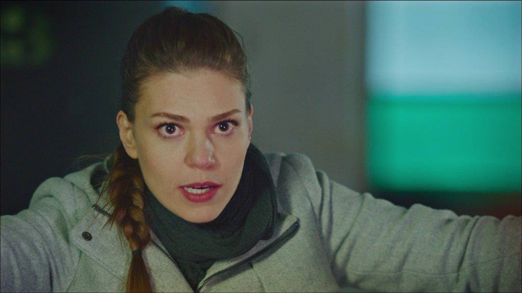 Mutlu Ol Yeter 1. Bölüm replik galerisi