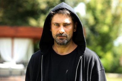 Aynadaki Yabancı hepimize ayna tutacak!