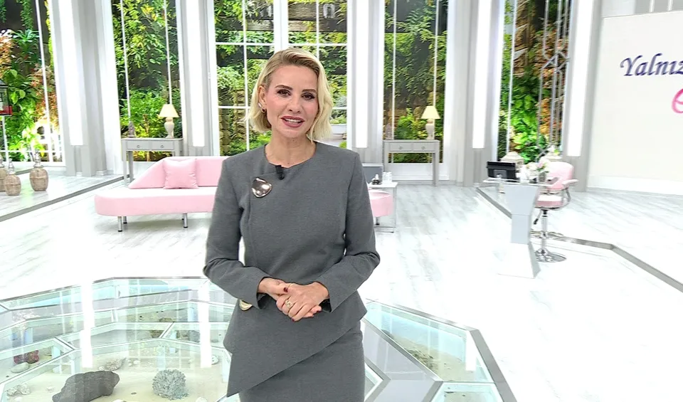 Esra Erol’da